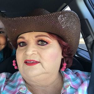 Meet your Posher, Esther